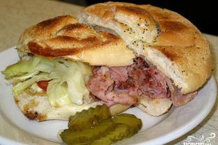 Бутерброд с ветчиной и сыром