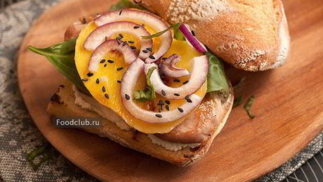 бутерброд со свининой и манго