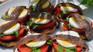 Бутерброды с анчоусами