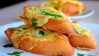 Бутерброды с чесноком и сыром