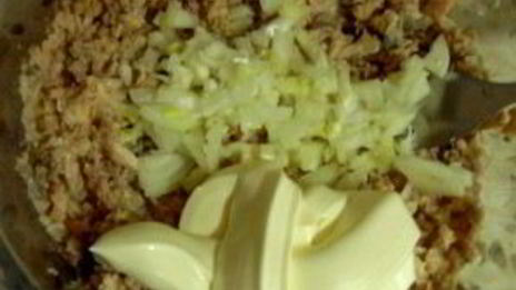 бутерброды с паштетом и огурцом