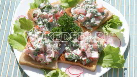 бутерброды с помидорами