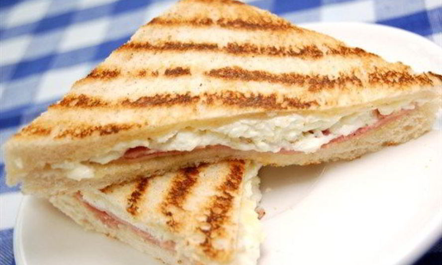 Рецепт горячих бутербродов с копченой индейкой