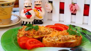 Горячие бутерброды с тунцом