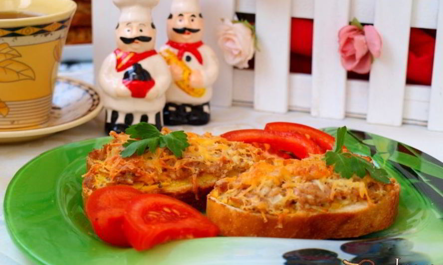 Рецепт горячих бутербродов с тунцом