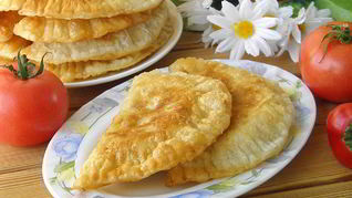 Чебуреки из слоеного бездрожжевого теста