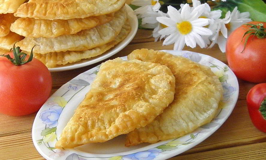 Рецепт чебуреков из слоеного бездрожжевого теста