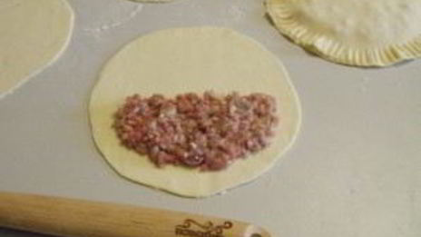 чебуреки из слоеного бездрожжевого теста