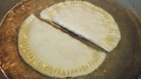 чебуреки из слоеного бездрожжевого теста