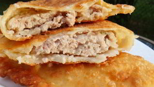 Чебуреки на кефире с мясным фаршем
