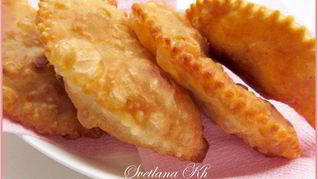 Чебуреки на минералке с пикантной начинкой