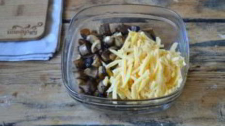 чебуреки с грибами и сыром