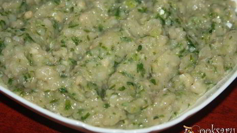 чебуреки с курицей и кислым яблоком на кефире