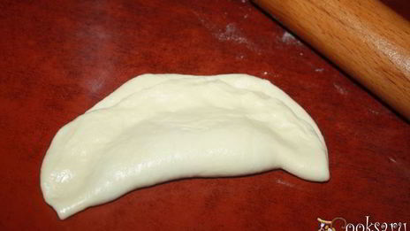 чебуреки с курицей и кислым яблоком на кефире