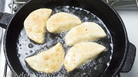 чебуреки с курицей