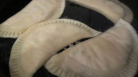 чебуреки сочные по-домашнему