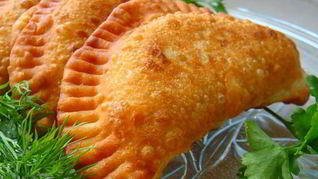 Хрустящие чебуреки с мясной начинкой