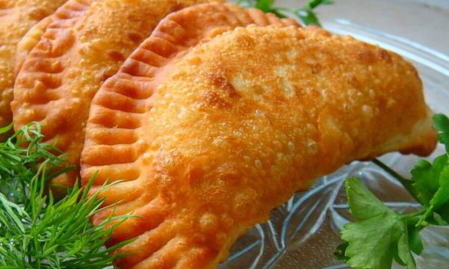 Рецепт хрустящих чебуреков с мясной начинкой
