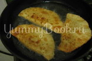 Первые чебуреки