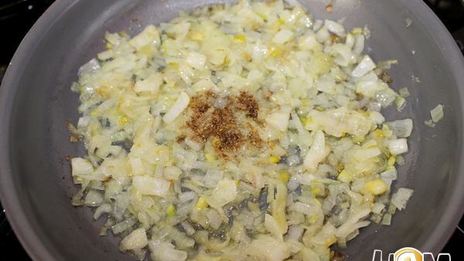 пикантные чебуреки с фасольевой начинкой