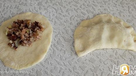 пикантные чебуреки с фасольевой начинкой