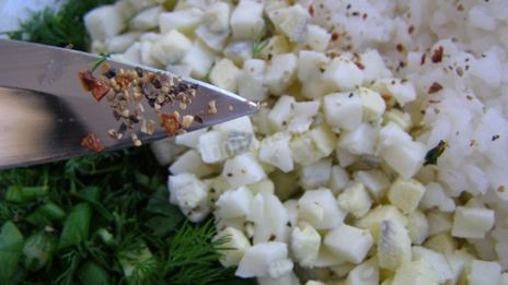 фаршированные кальмары с рисом и яйцом