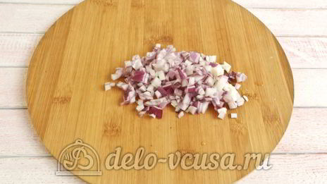 фаршированные шампиньоны с перепелиными яйцами