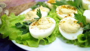 Фаршированные яйца Карри