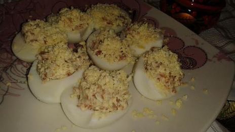 фаршированные яйца перекус