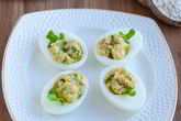Фаршированные яйца с хреном