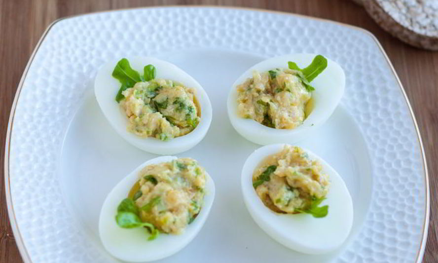 Рецепт фаршированных яиц с хреном