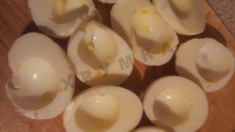 фаршированные яйца с килькой