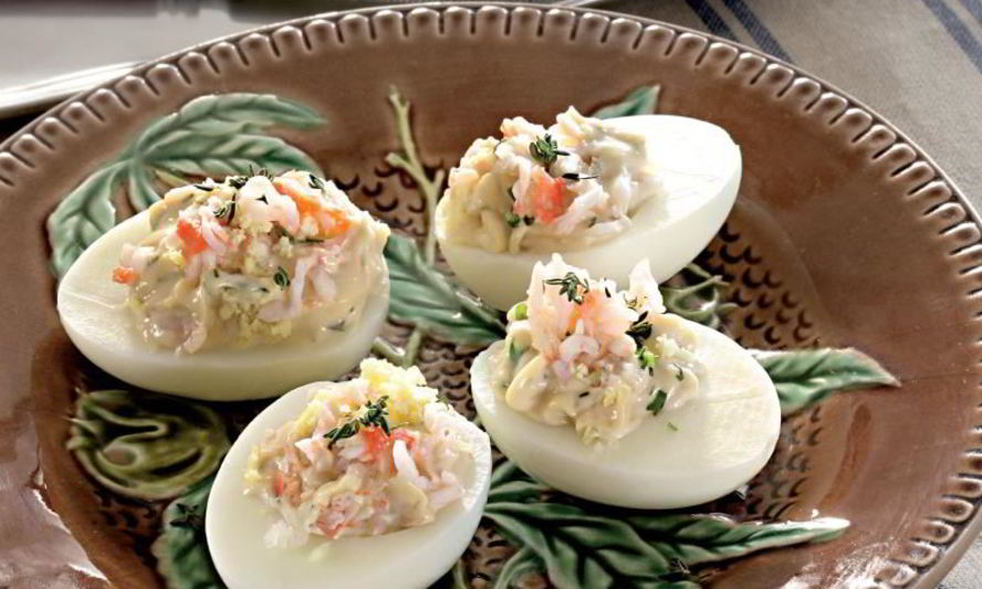 Рецепт фаршированных яиц с крабами в соусе равигот