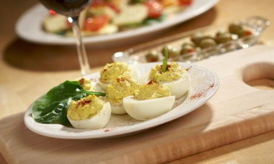 Рецепт фаршированных яиц со шнитт-луком и эстрагоном