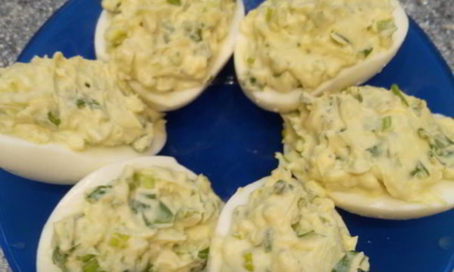 Рецепт весенних фаршированных яиц