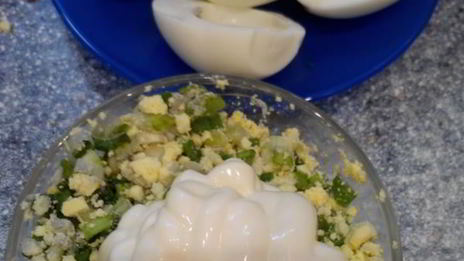 весенние фаршированные яйца