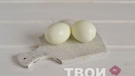 яйца, фаршированные крабовым салатом