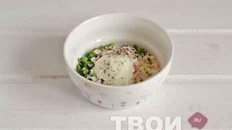 яйца, фаршированные крабовым салатом