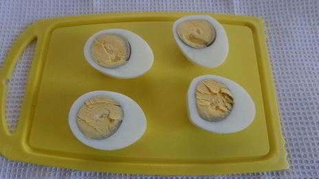 яйца, фаршированные крабовыми палочками