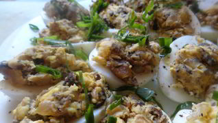 Яйца фаршированные с грибами