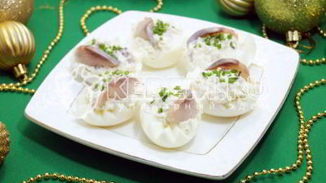 яйца фаршированные сельдью