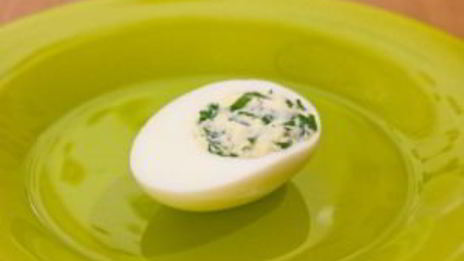 яйца, фаршированные семгой