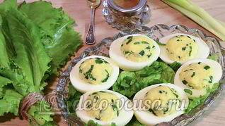 Яйца фаршированные сыром