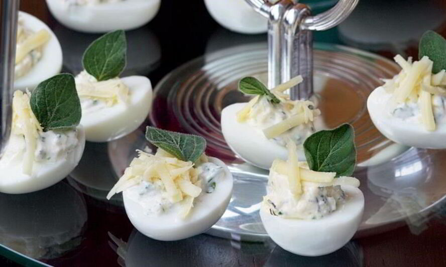 Рецепт яиц цесарки, фаршированные сыром и тархуном