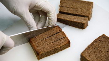 чесночные гренки с соусом