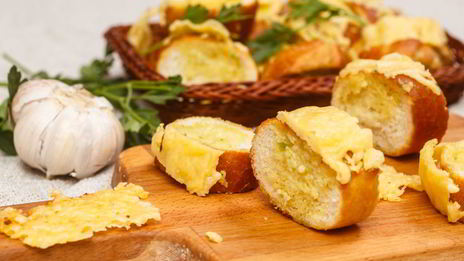 чесночные гренки с сыром