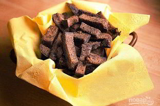 Чесночные гренки в духовке к пиву