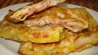 Гренки из тонкого лаваша с крабовыми палочками