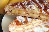 Гренки с бананом и арахисовой пастой