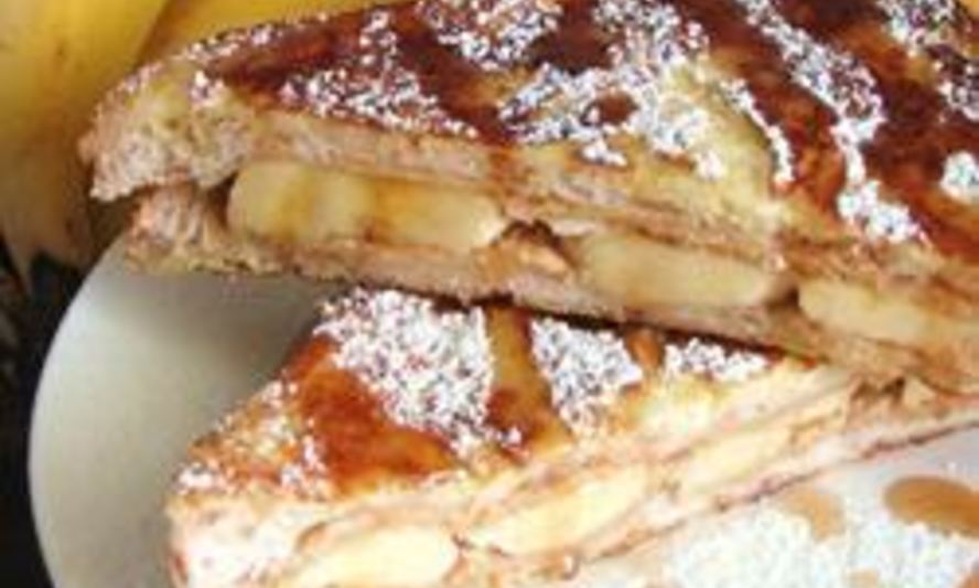 Рецепт гренков с бананом и арахисовой пастой